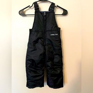 Arctic boys sz 2T snowsuit excellent condition